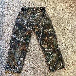 Youth Size Medium Camo Hunting Pants